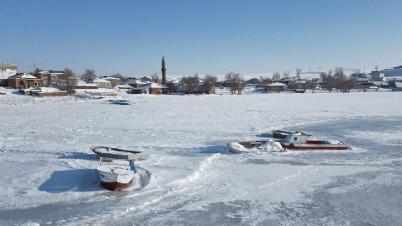 Foto - Görenler şaşkına döndü! O ilimizde tüm göller buz tuttu