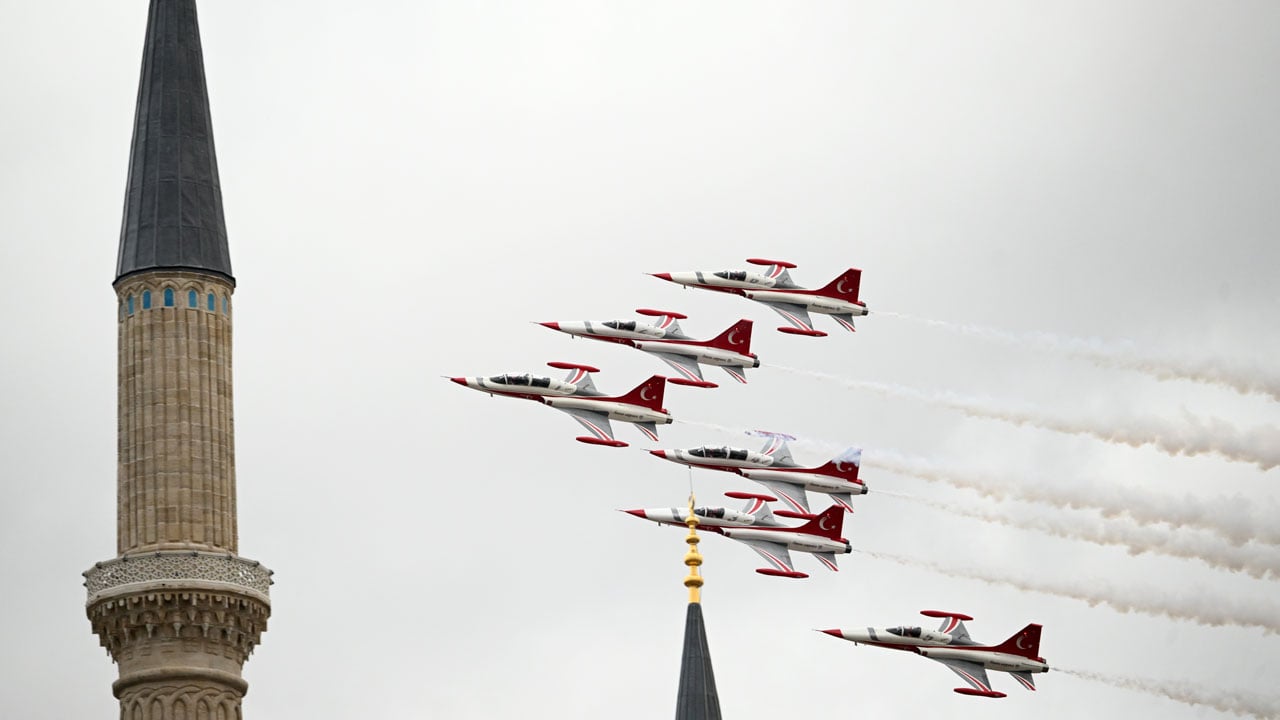 Foto - Görsel şölen! Türk Yıldızları Selimiye semalarında nefes kesti