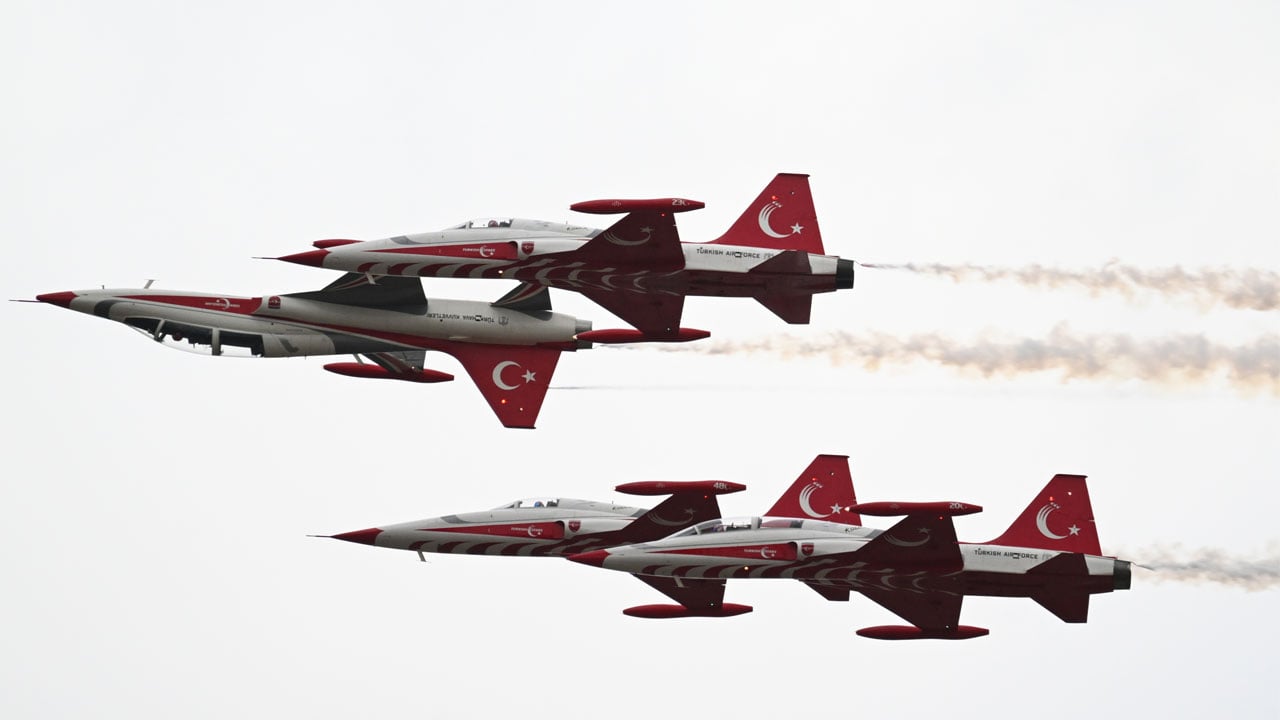 Foto - Görsel şölen! Türk Yıldızları Selimiye semalarında nefes kesti