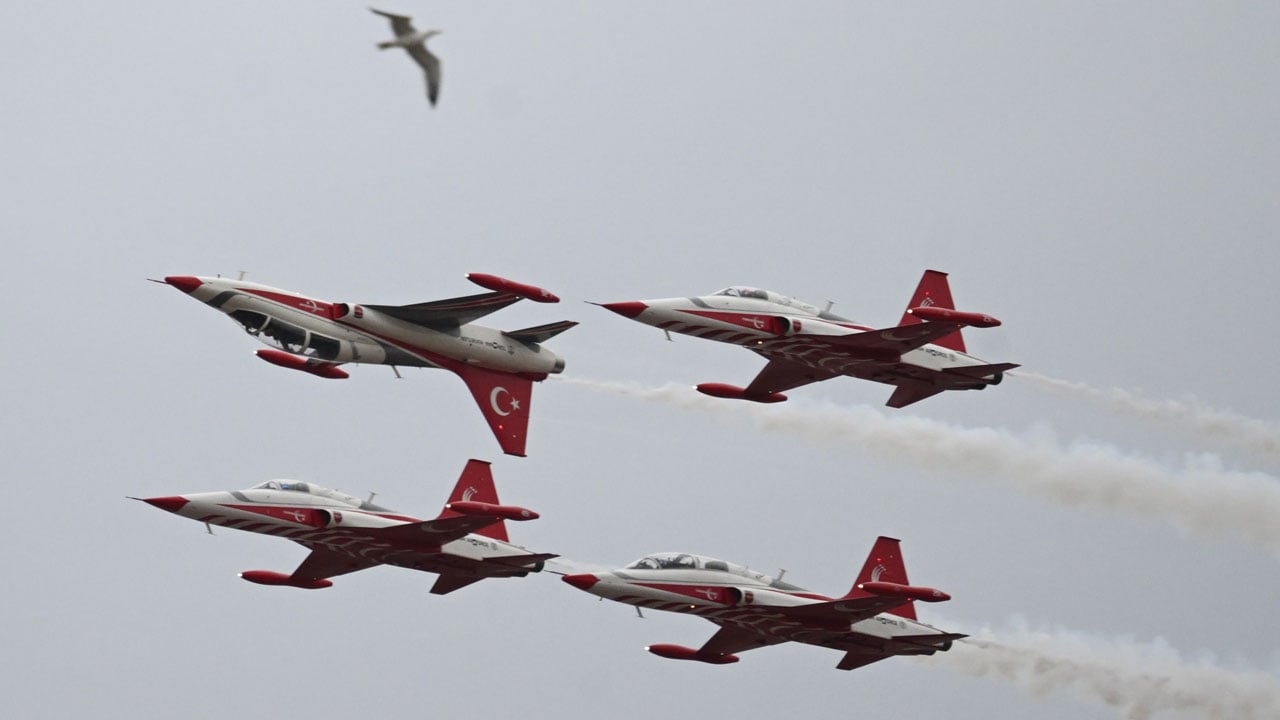 Foto - Görsel şölen! Türk Yıldızları Selimiye semalarında nefes kesti