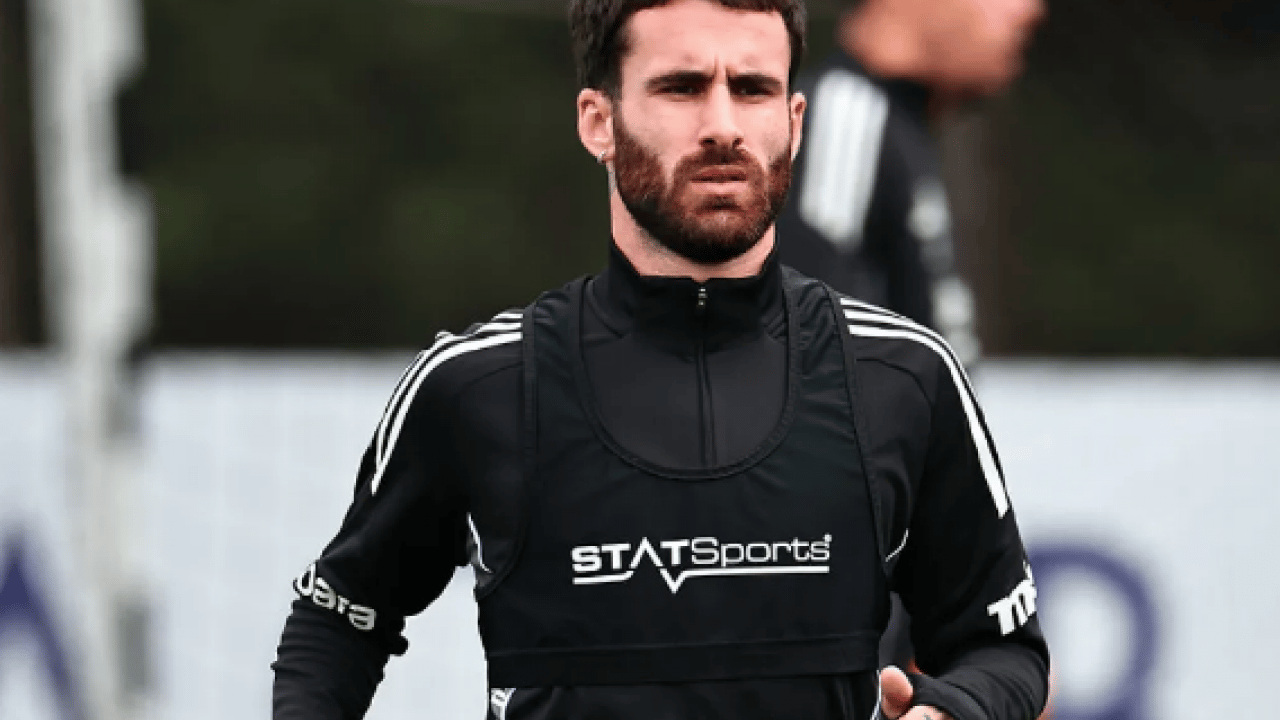 Foto - Görülmemiş tepki çığ gibi büyüyor! Kadroya alınmayan Rafa Silva'dan derbi bittiği gibi flaş hamle geldi