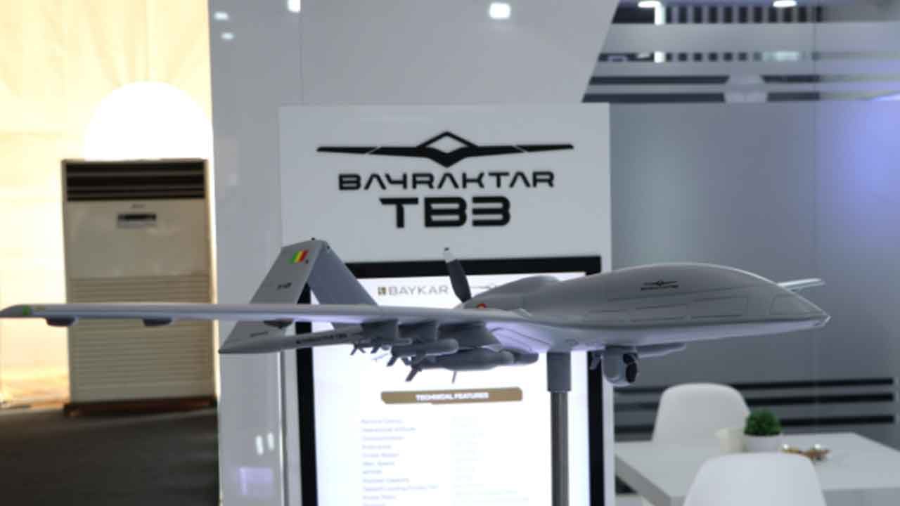 Foto - Görüntüler geldi: Baykar, TB2, Bayraktar AKINCI, Bayraktar TB3 ve Bayraktar KIZILELMA ile o ülkede