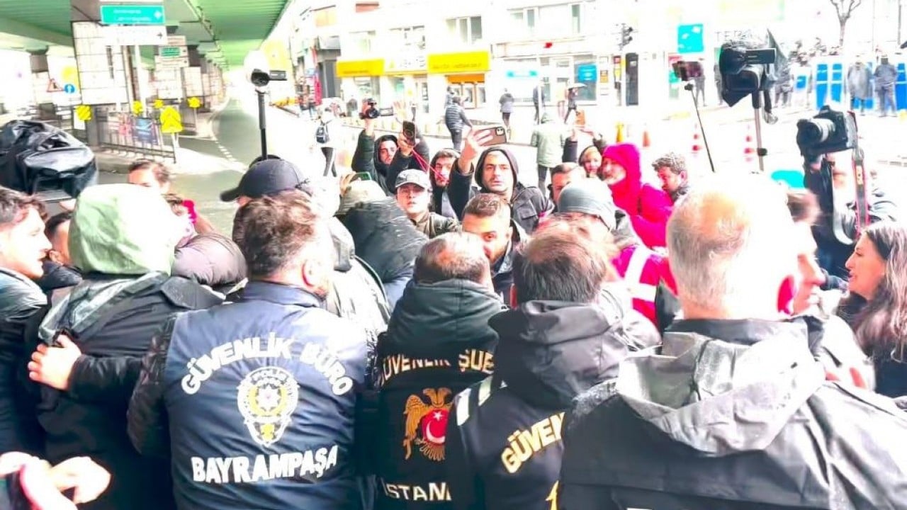 Foto - Gözaltılar var! 1 Mayıs provokatörleri duvara tosladı