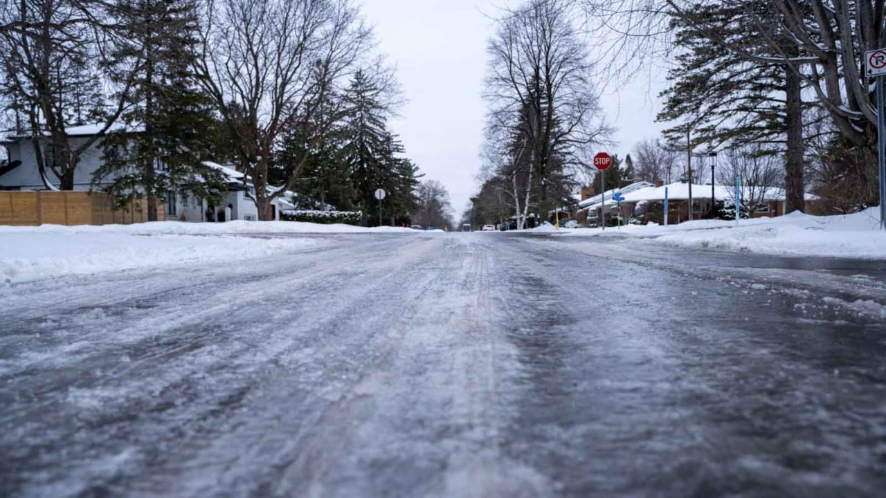 Foto - Gözle görünmeyen ölümcül tehlike: Siyah buz yolları tuzağa çeviriyor