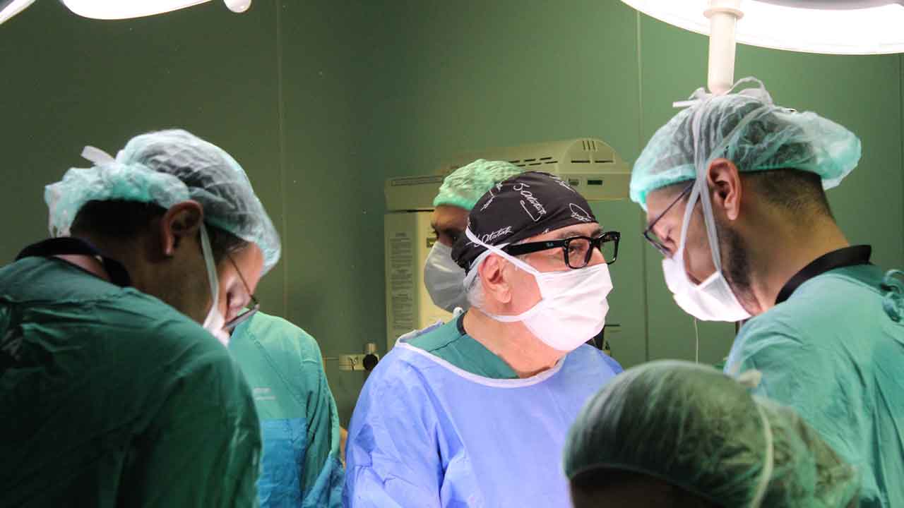 Foto - Gözleri yaşartan tıp başarısı! Anne karnındaki bebeğe mucize operasyon!