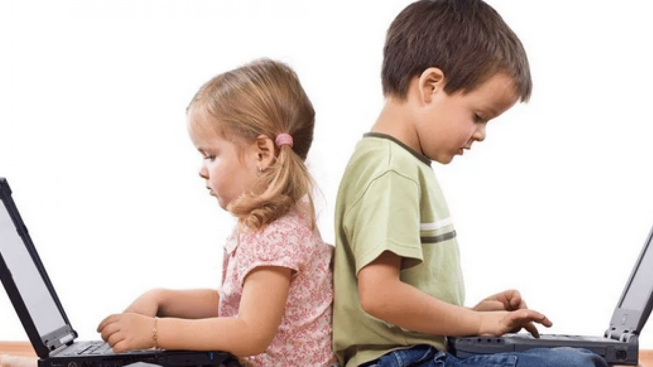 Foto - Gözümüzün içine baka baka yapıyorlar üstelik: Dijital ekran bağımlılığı çocuklarda kabızlığın...