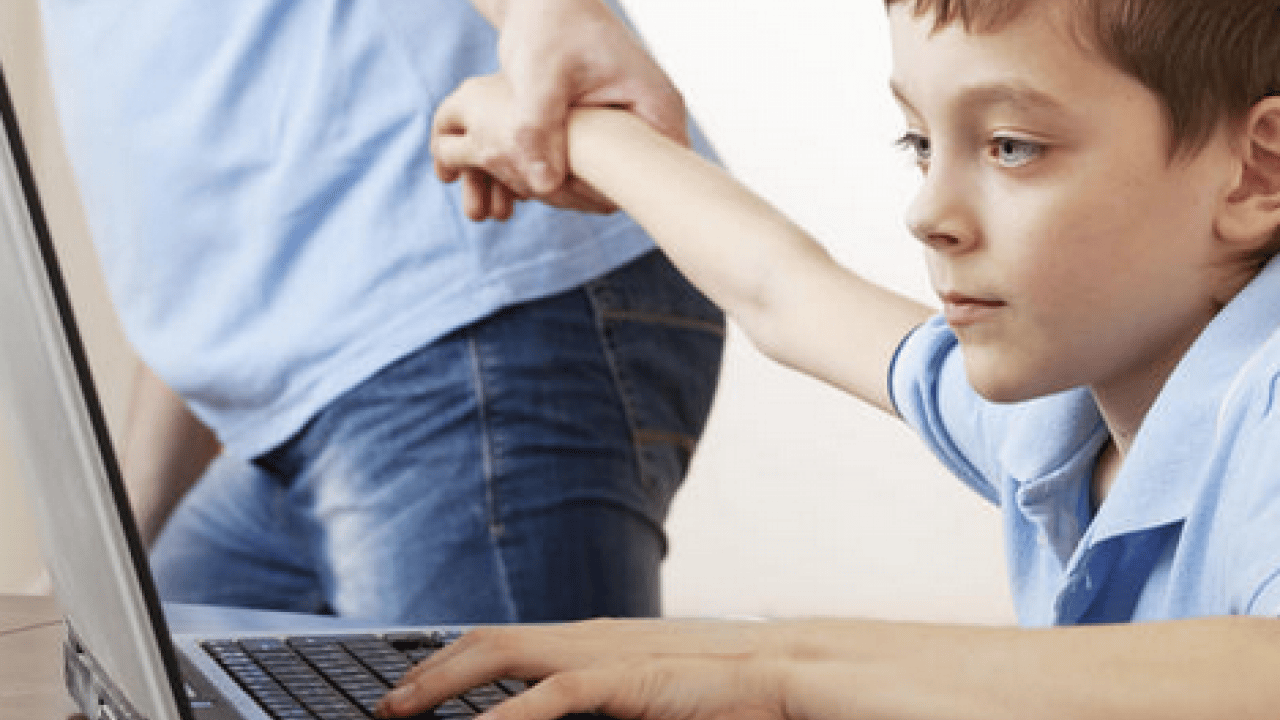 Foto - Gözümüzün içine baka baka yapıyorlar üstelik: Dijital ekran bağımlılığı çocuklarda kabızlığın...