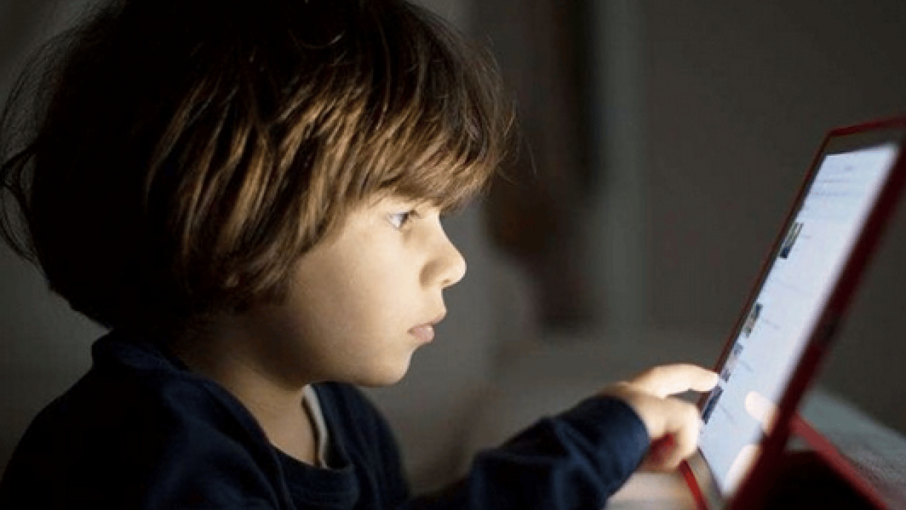 Foto - Gözümüzün içine baka baka yapıyorlar üstelik: Dijital ekran bağımlılığı çocuklarda kabızlığın...