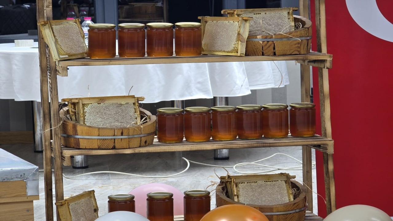 Foto - Guinness Rekorlar Kitabı’na girdiler! Dünyanın en pahalı balı o ilçemizde satıldı