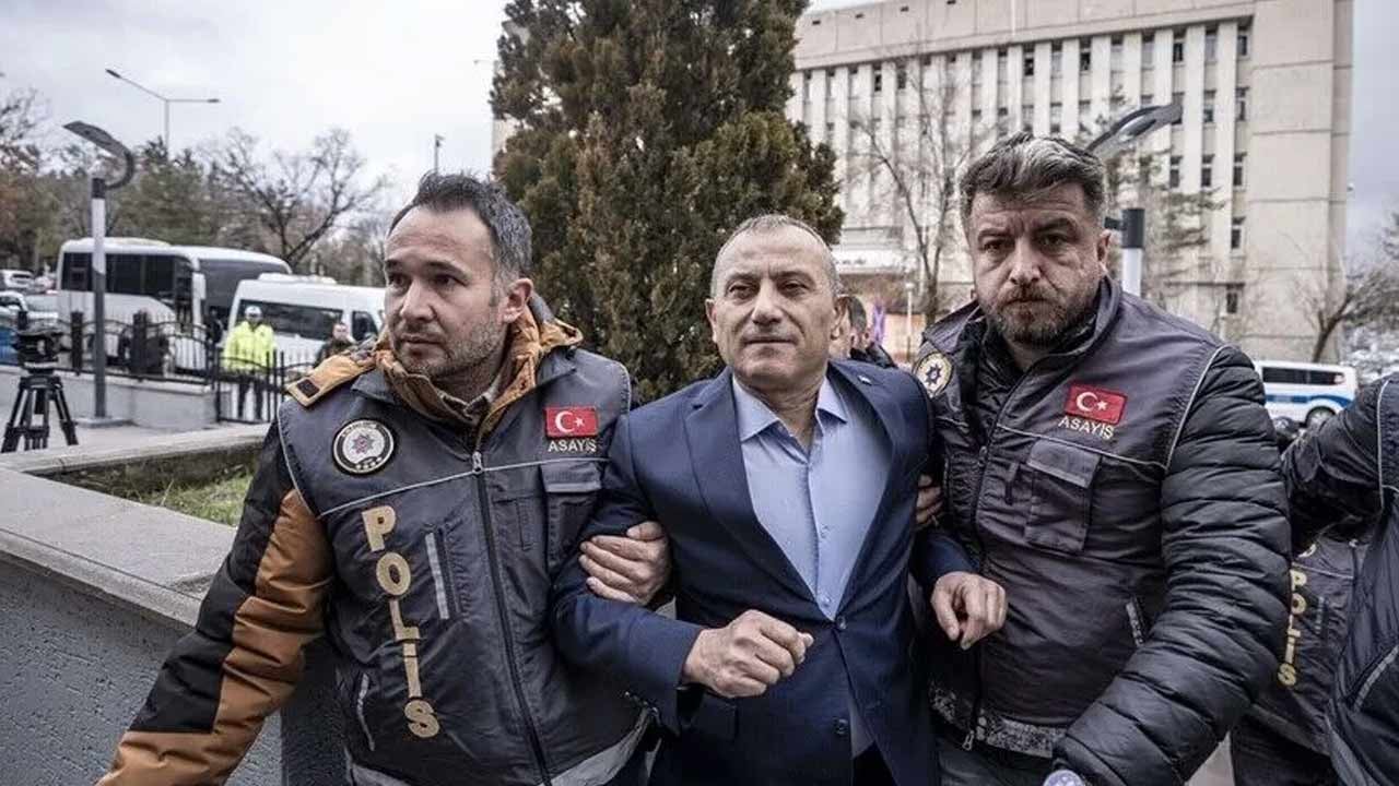 Foto - Gülistan Doku soruşturmasında tutuklanmıştı… Eski Vali’ye gelen mesajlara bakın! ‘Yok edeceğim’