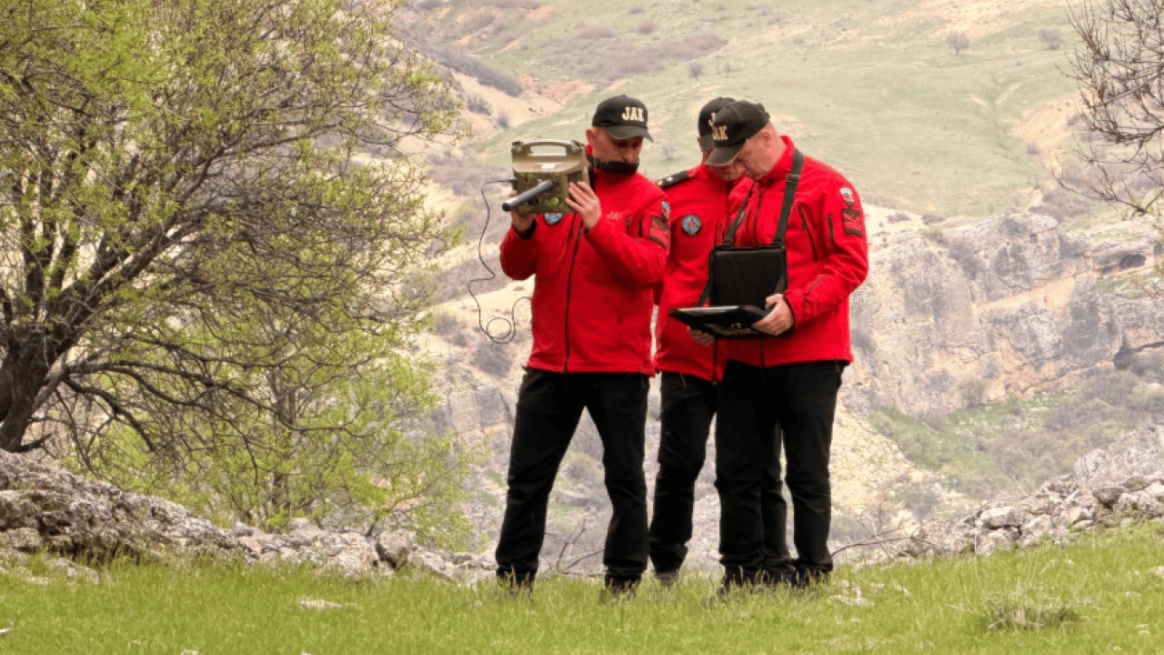 Foto - Gülistan Doku’nun cansız bedeni için kritik arama: Gömüldüğü yer araştırılıyor! JAK ve JASAT devrede