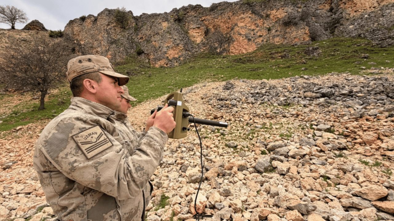 Foto - Gülistan Doku’nun cansız bedeni için kritik arama: Gömüldüğü yer araştırılıyor! JAK ve JASAT devrede