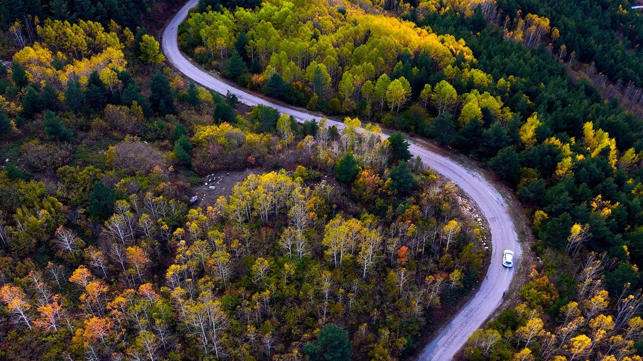Gümüşhane’de büyüleyen mevsim geçişi! Göz kamaştıran manzara