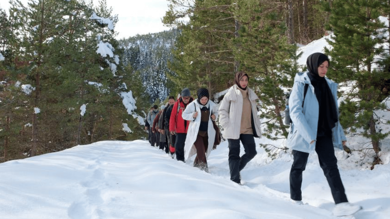 Foto - Gümüşhane'de stresini atmak isteyenler Torul’un zirvelerine tırmandı
