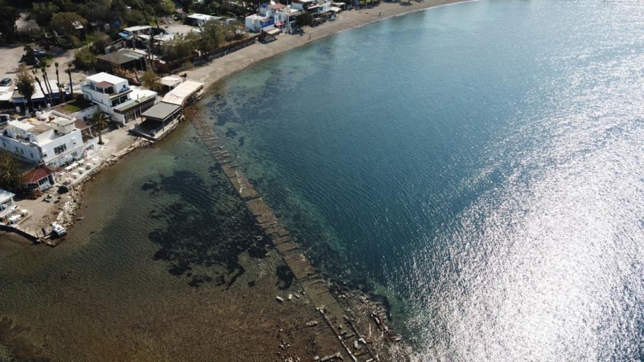 Foto - Gümüşlük koyunda sular çekildi 3 bin 500 yıllık kral yolu ortaya çıktı