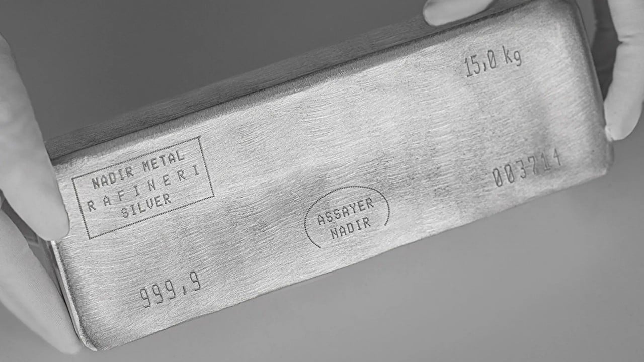 Foto - Gümüşte tarihi zirve kapıda! Yatırımcılar için 140 dolar müjdesi!