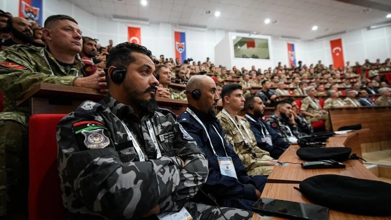 Foto - Gündeme oturdu: Türk keskin nişancıları helikopterden vurdu