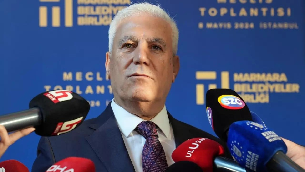 Foto - Gündemi altüst edecek iddia: AK Parti'ye geçmek isteyen belediye başkanı reddedildi