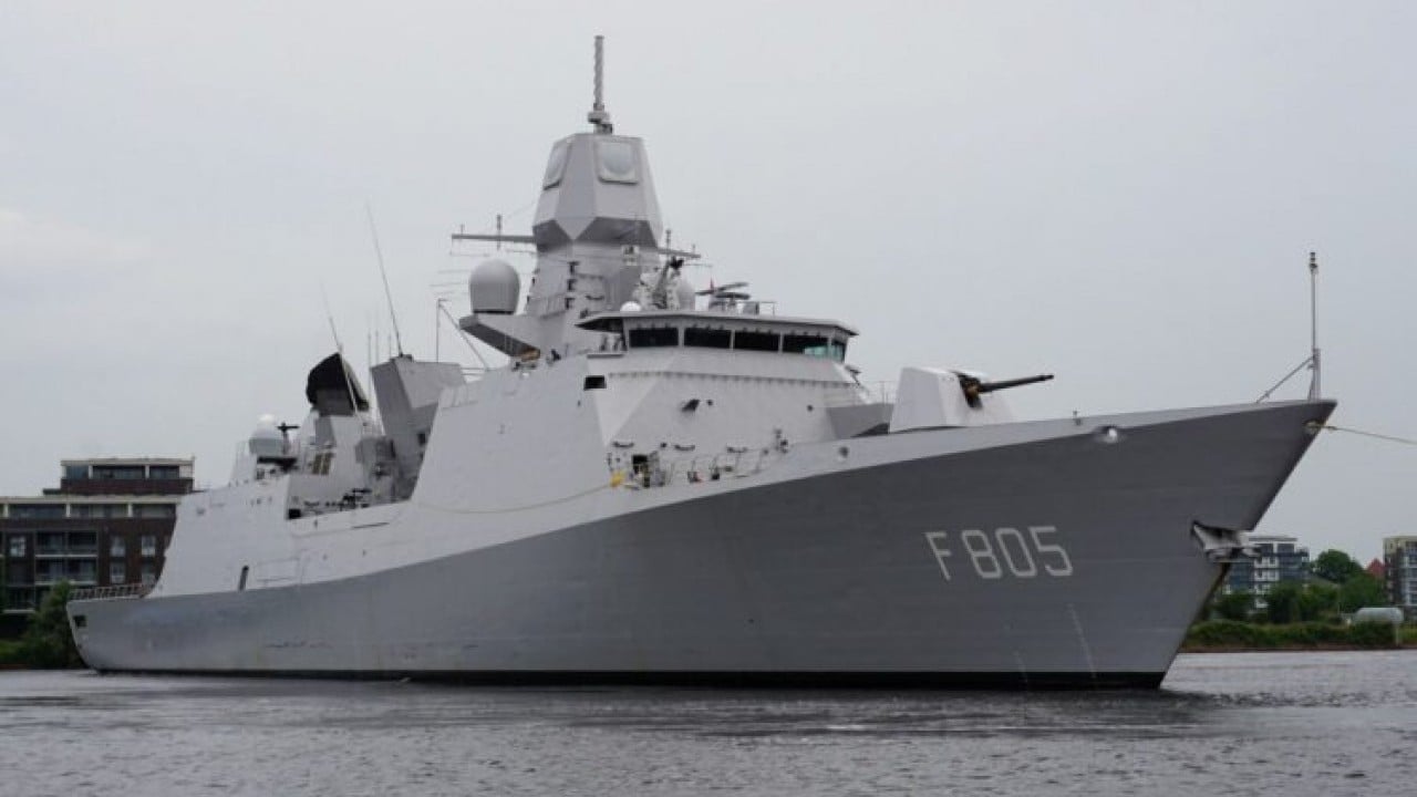 Foto - Gündemi sarsan olay! 225 liralık cihazla koca savaş gemisinin peşine düşüldü, ifşa edildi