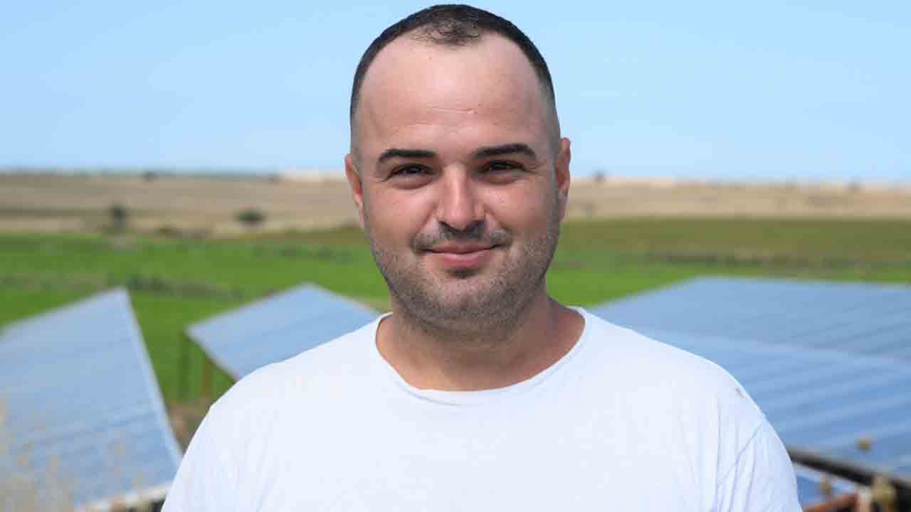 Foto - Güneş enerjisi can suyu oldu... Çiftçi tarlayı güneşle suladı, kazancını katladı!