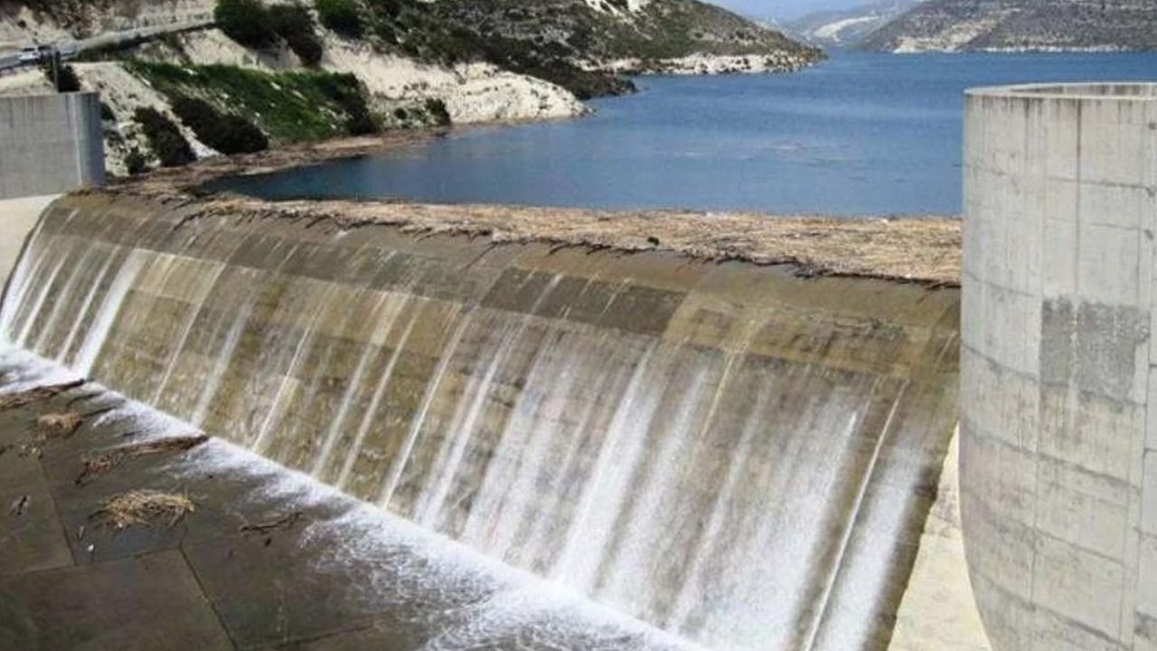 Foto - Güney Kıbrıs'ta barajlardaki su rezervleri arttı: 35 milyon metre küp su akışı sağlandı! KKTC’de su seviyesi yükselişte