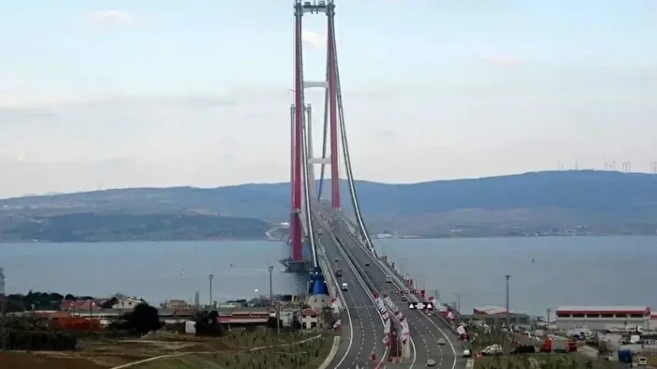 Foto - Güney Koreliler hisse sattı: Türkiye'nin ünlü köprüsünde kontrol Limak Holding'e geçti