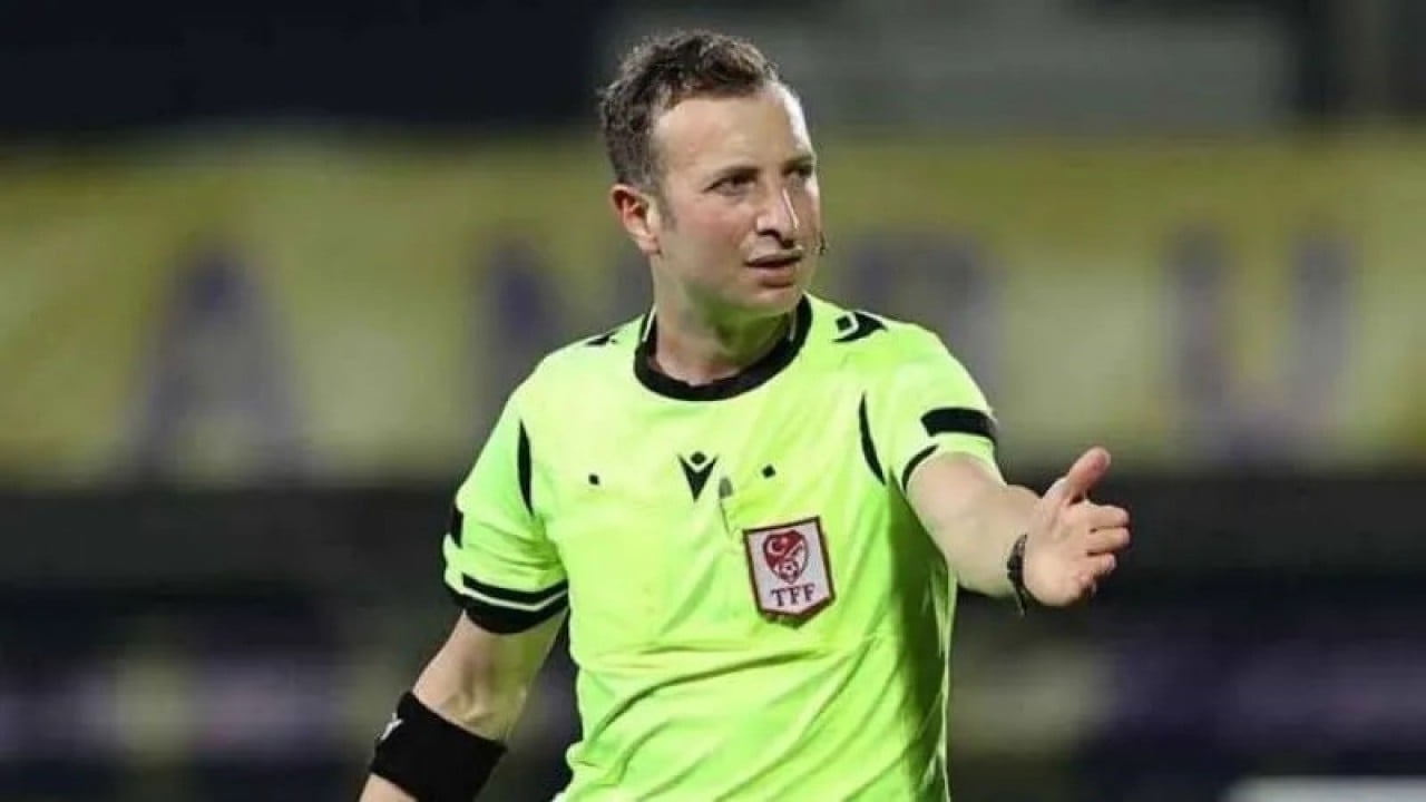 Foto - Güvenlik görevlisiydi! Prada ceketiyle stattan ayrıldı! Herkes aynı soruyu soruyor: Yasin Kol kim