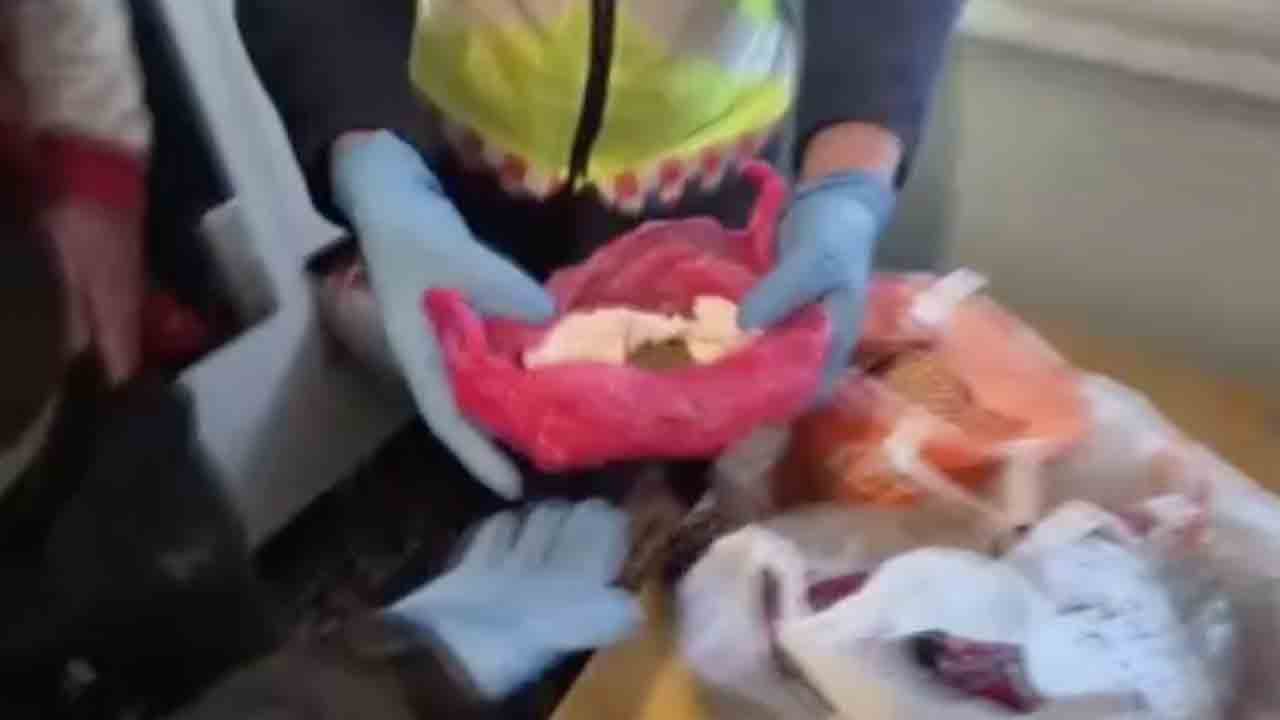 Foto - Güvenlik güçlerinden kaçış yok: Çatıya çıkan jandarma şaşkına döndü