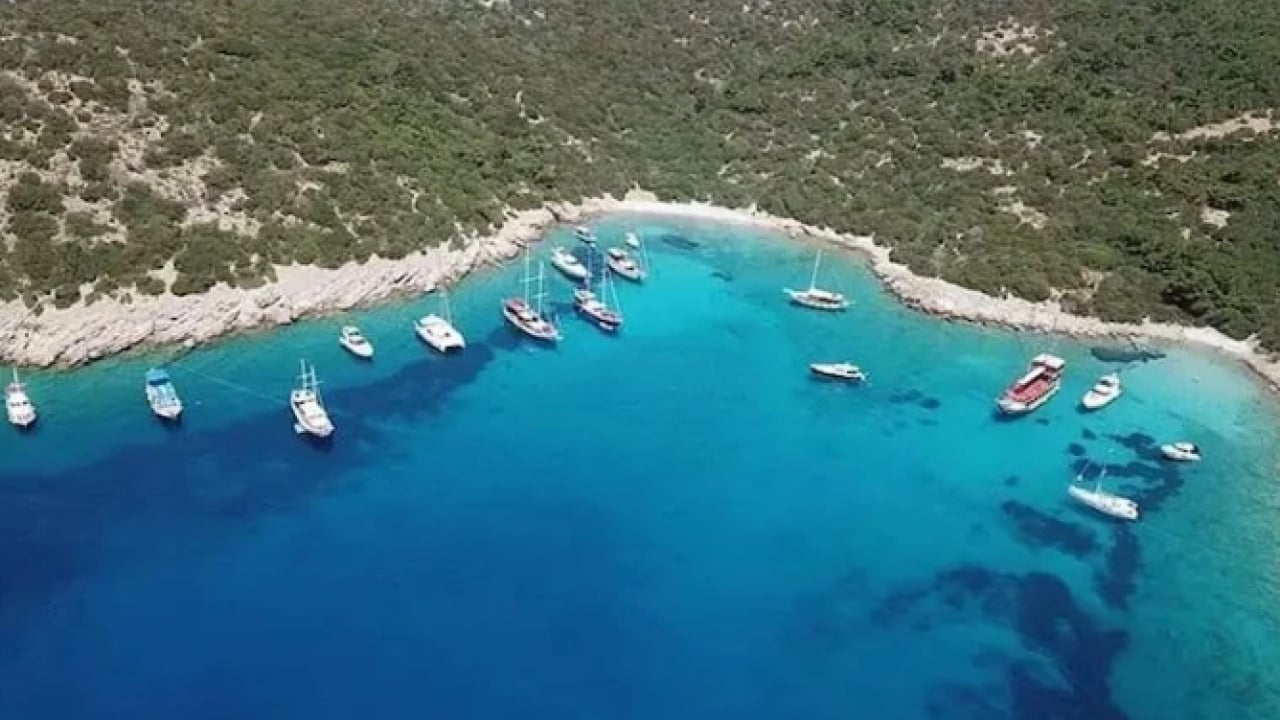 Foto - Güzelliklerine paha biçilemiyor: Sadece deniz yoluyla ulaşılabiliyor!