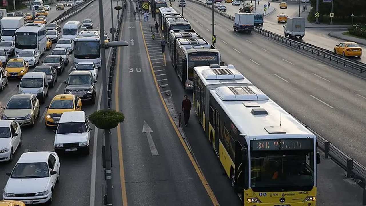Foto - Güzergah değişikliği kararı! İstanbul'da metrobüse 'özel gün' ayarı