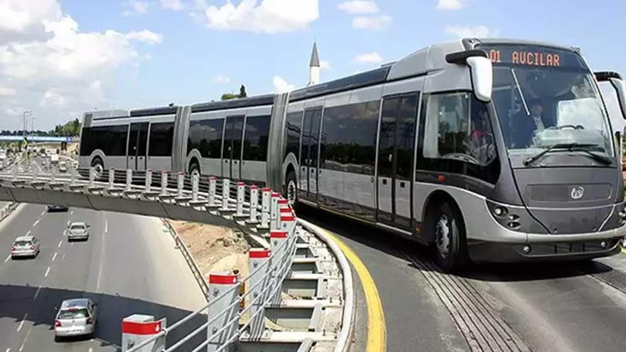 Foto - Güzergah değişikliği kararı! İstanbul'da metrobüse 'özel gün' ayarı