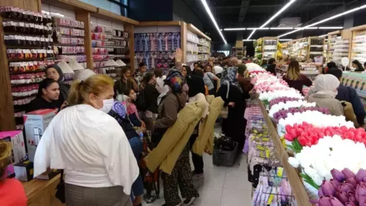 Foto - Haberi alan, kendisini sokağa attı! En sonunda ortaya bu görüntü çıktı