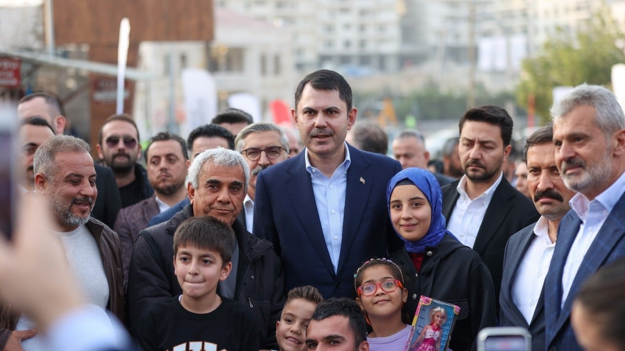 Foto - Hacı Yakışıklı kaleme aldı... Asrın depremi'nden asrın inşası'na Murat Kurum...