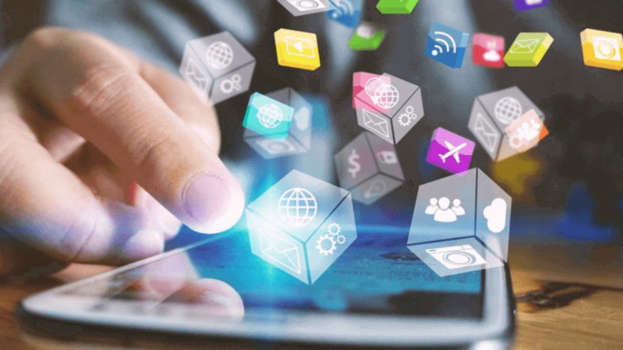 Foto - Haftada iki günü internette geçiyoruz