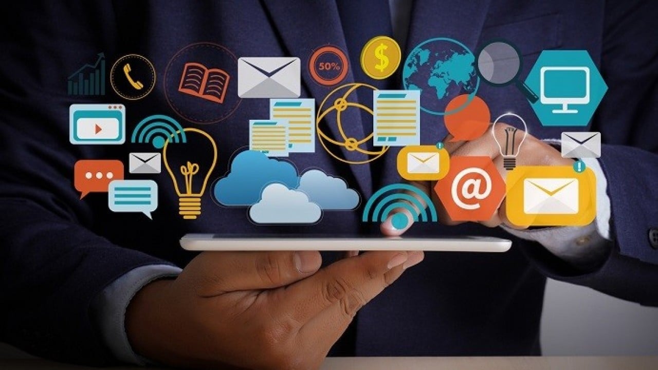 Foto - Haftada iki günü internette geçiyoruz