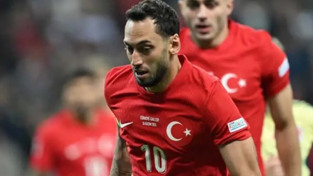 Foto - Hakan Çalhanoğlu eleştirilerine sert cevap: 'Hani dün gurur duyuyordunuz'
