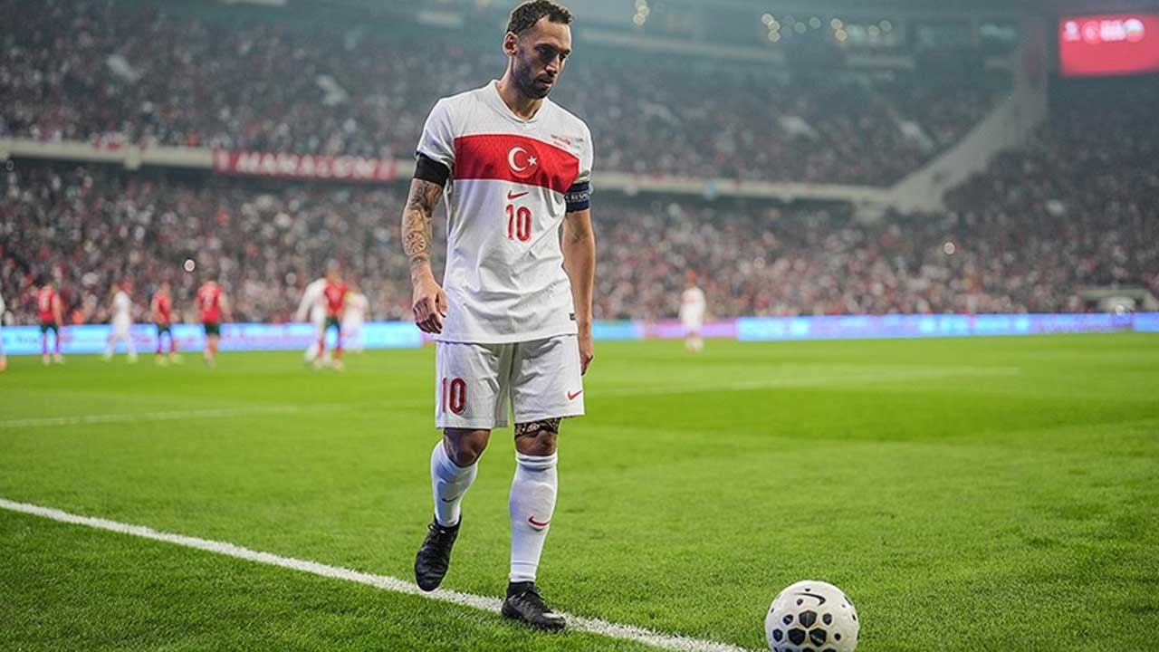 Foto - Hakan Çalhanoğlu'nun mağlubiyet sonrası soyunma odasındaki sözleri ortaya çıktı