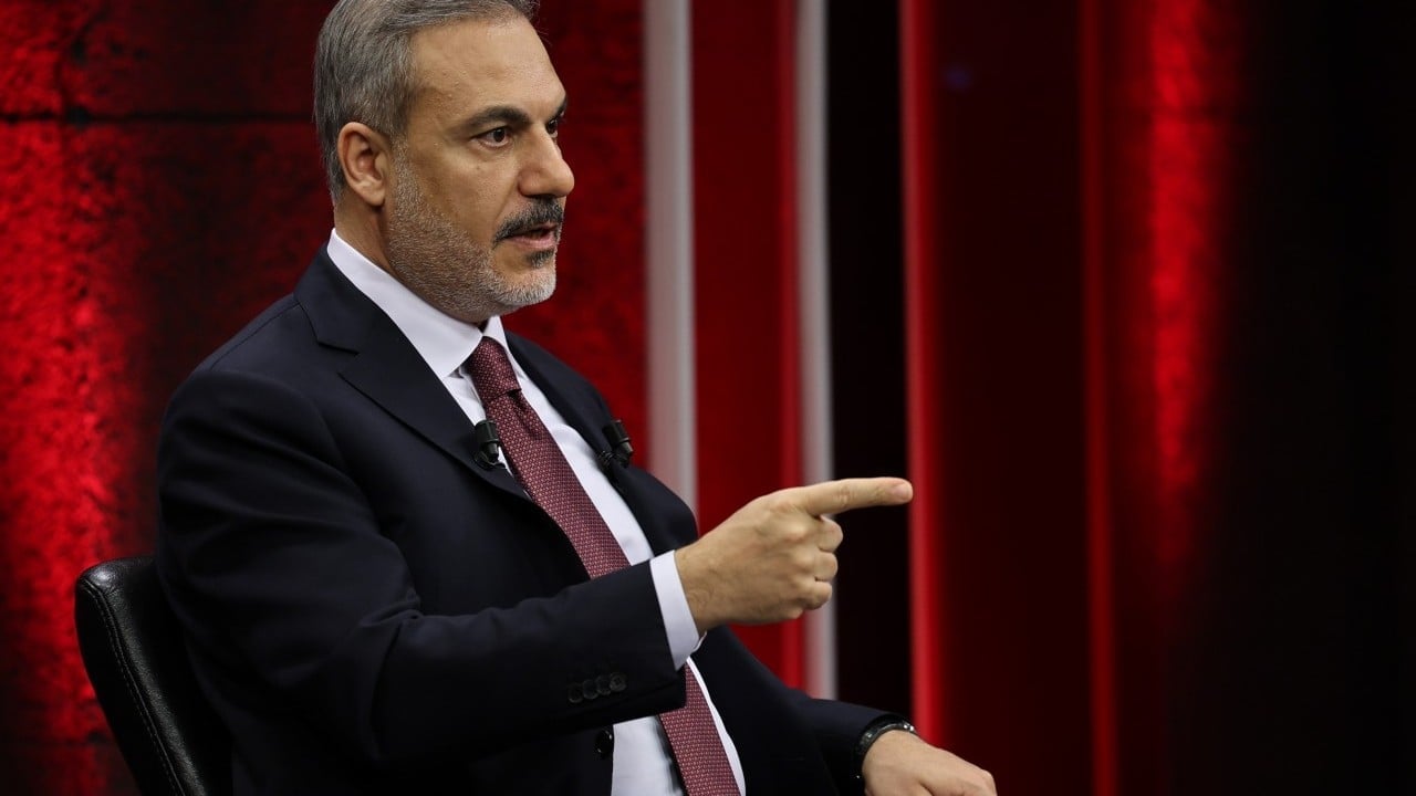 Foto - Hakan Fidan’dan olay Kurtlar Vadisi ve Çatlı göndermesi: "Maskeyi çıkarayım mı?"