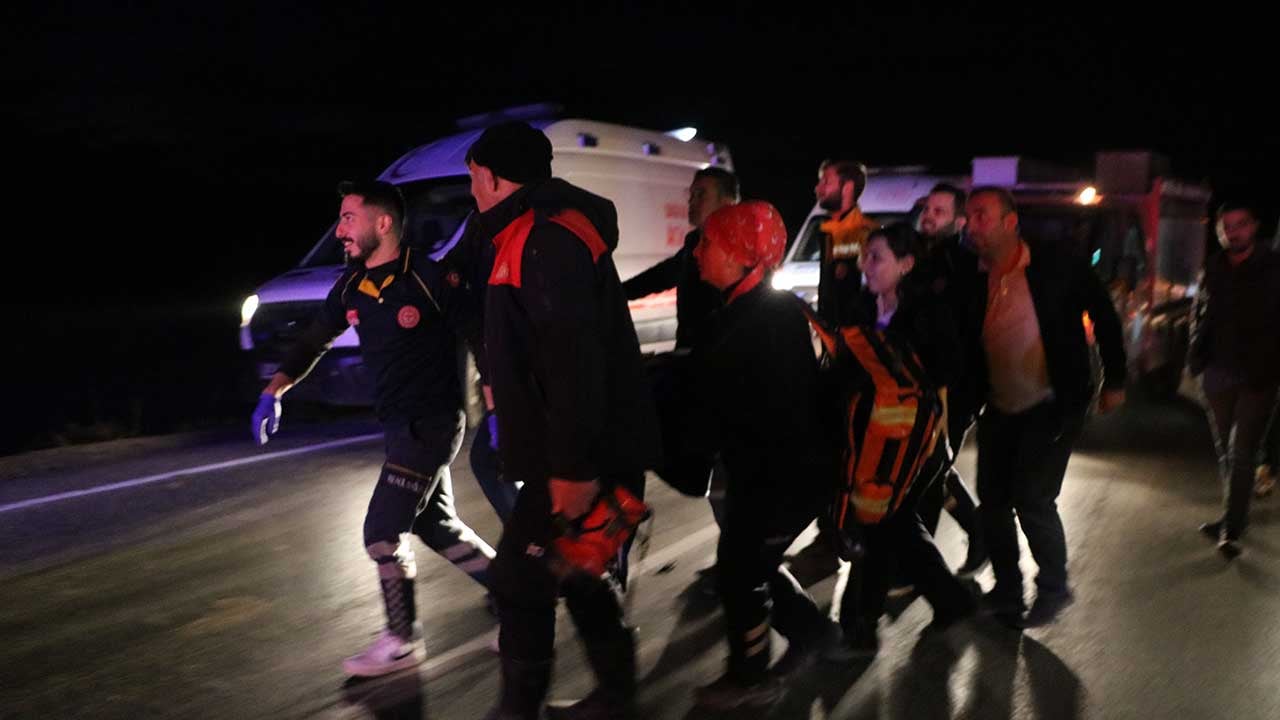 Foto - Hakkari'de korku dolu anlar! Çok sayıda yaralı var