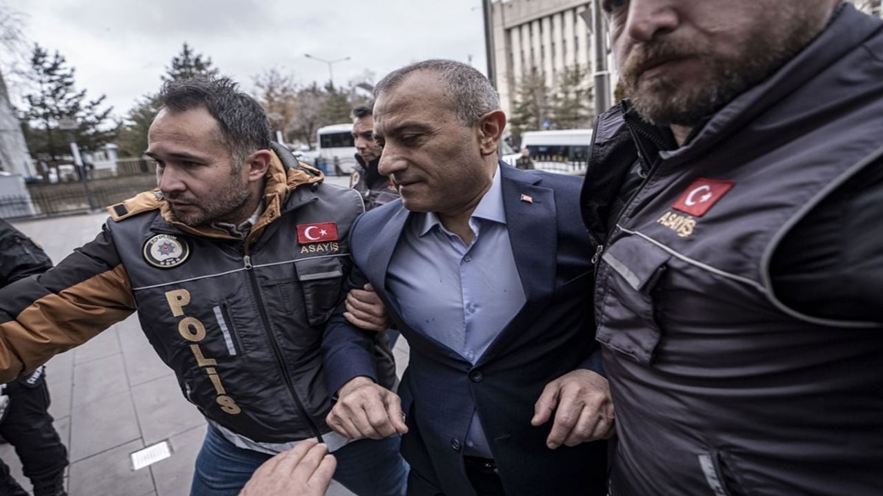 Foto - Hâlâ kendisini vali sanıyor! Gözaltındaki Tuncay Sonel’in ilk sözleri "Yuh be adam" dedirtti 