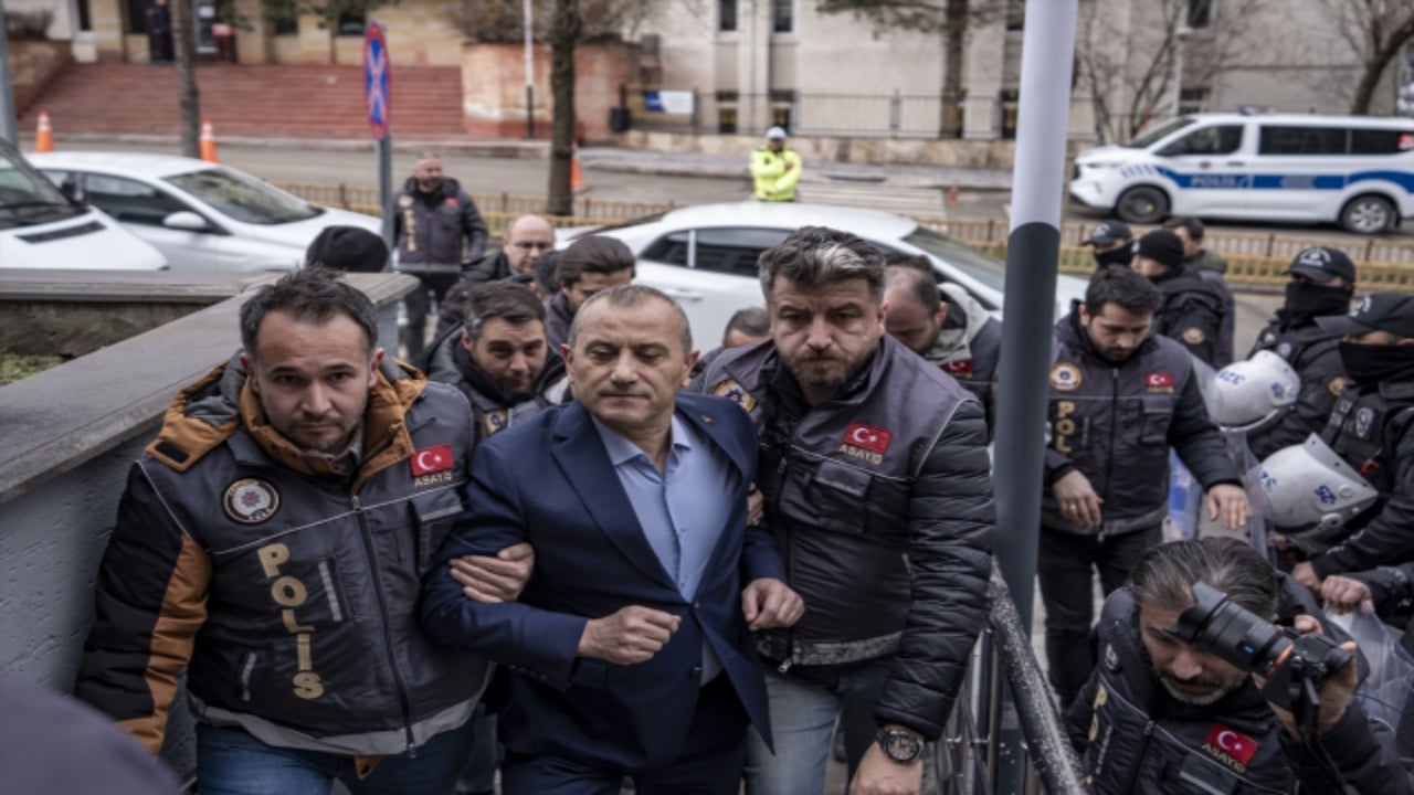 Foto - Hâlâ kendisini vali sanıyor! Gözaltındaki Tuncay Sonel’in ilk sözleri "Yuh be adam" dedirtti 