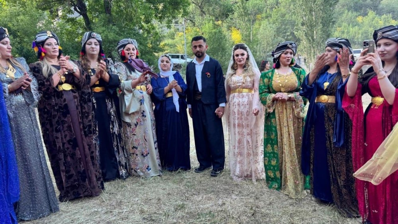 Foto - Halay kuyruğu alana sığmadı Şırnak’ta 56 yıl sonra bir ilk yaşandı