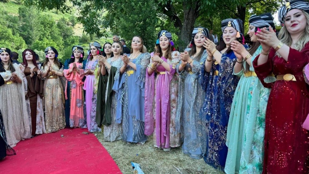 Foto - Halay kuyruğu alana sığmadı Şırnak’ta 56 yıl sonra bir ilk yaşandı