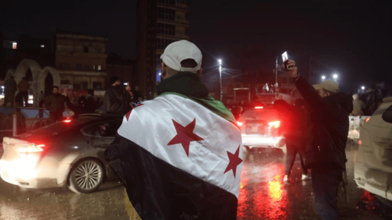 Foto - Halk meydanlara döküldü: Rakka'da SDG'den kurtuluş bayramı!