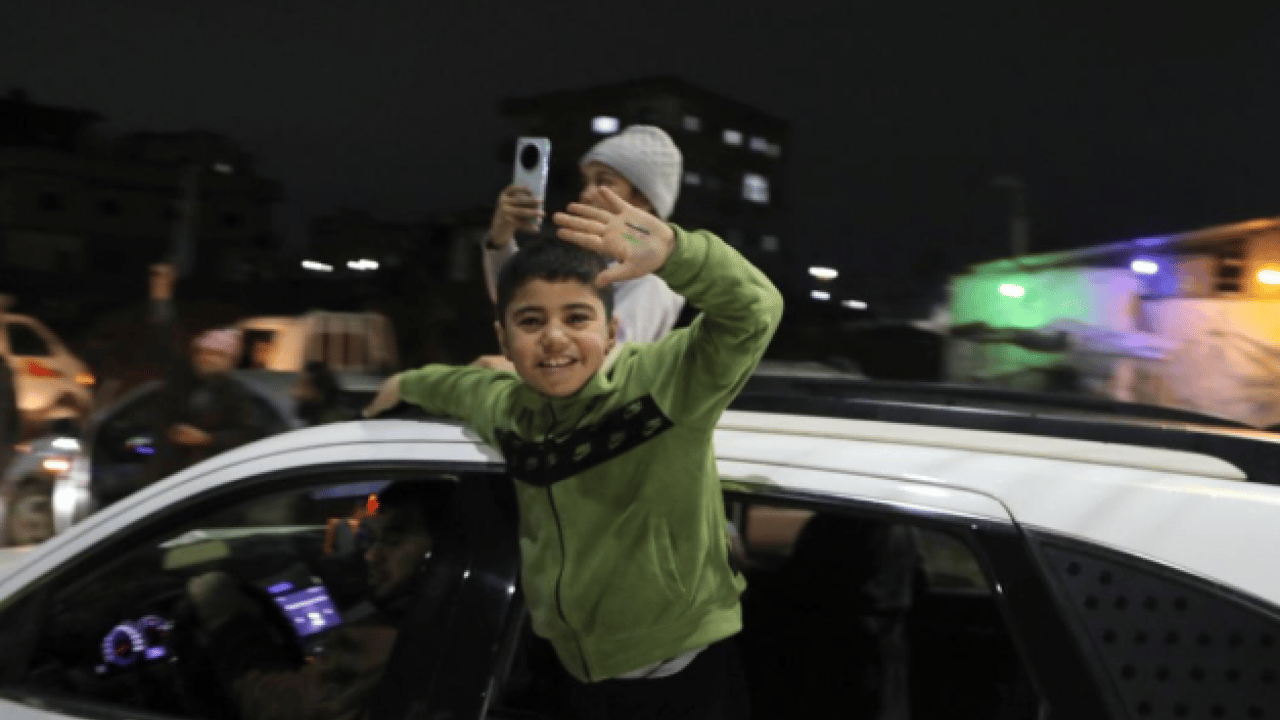 Foto - Halk meydanlara döküldü: Rakka'da SDG'den kurtuluş bayramı!