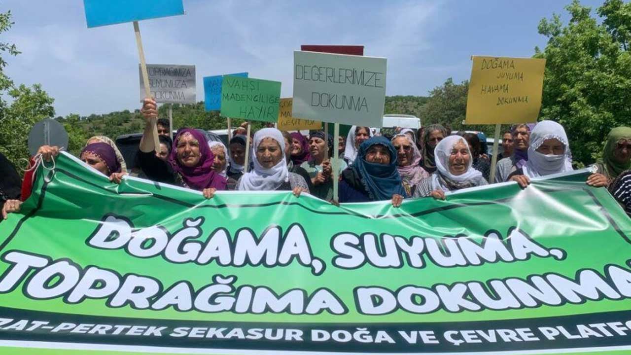 Foto - Halk 'suyuma, doğaya dokunma diyerek ayaklandı! Vali devasa projeyi iptal etti