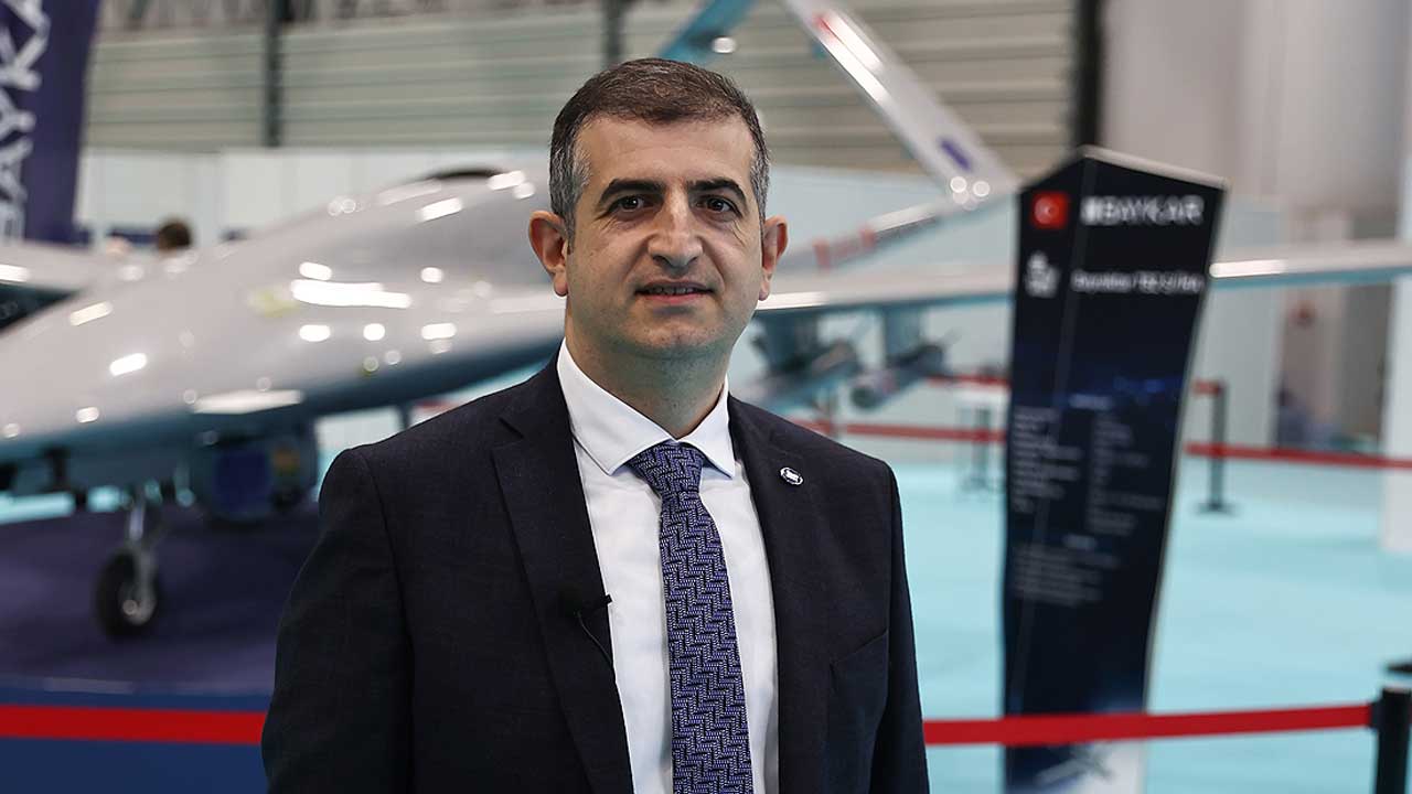 Foto - Haluk Bayraktar'dan NATO mesajı