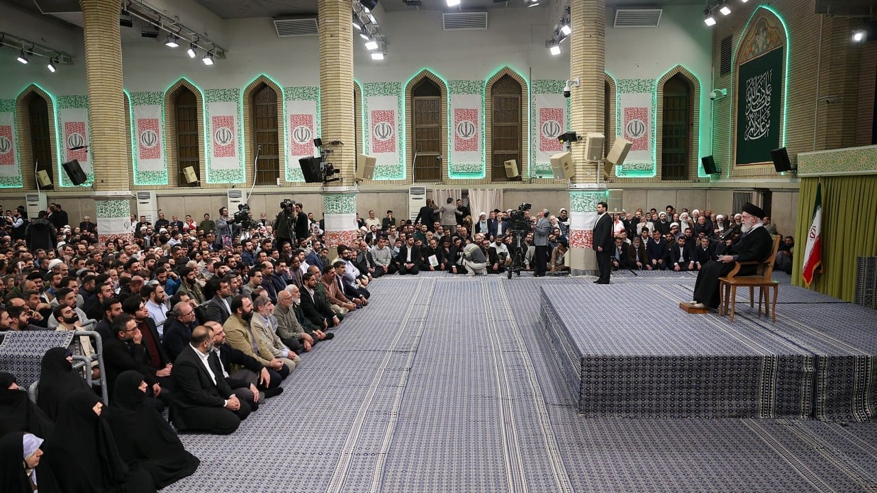 Foto - Hamaney'den 'Bir uçak gemisinden daha tehlikeli olan, onu denizin dibine gönderebilecek silahtır' açıklaması