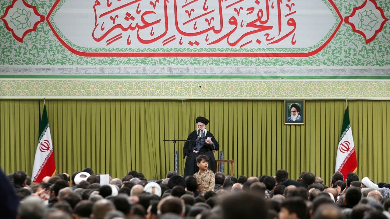 Foto - Hamaney'den 'Bir uçak gemisinden daha tehlikeli olan, onu denizin dibine gönderebilecek silahtır' açıklaması