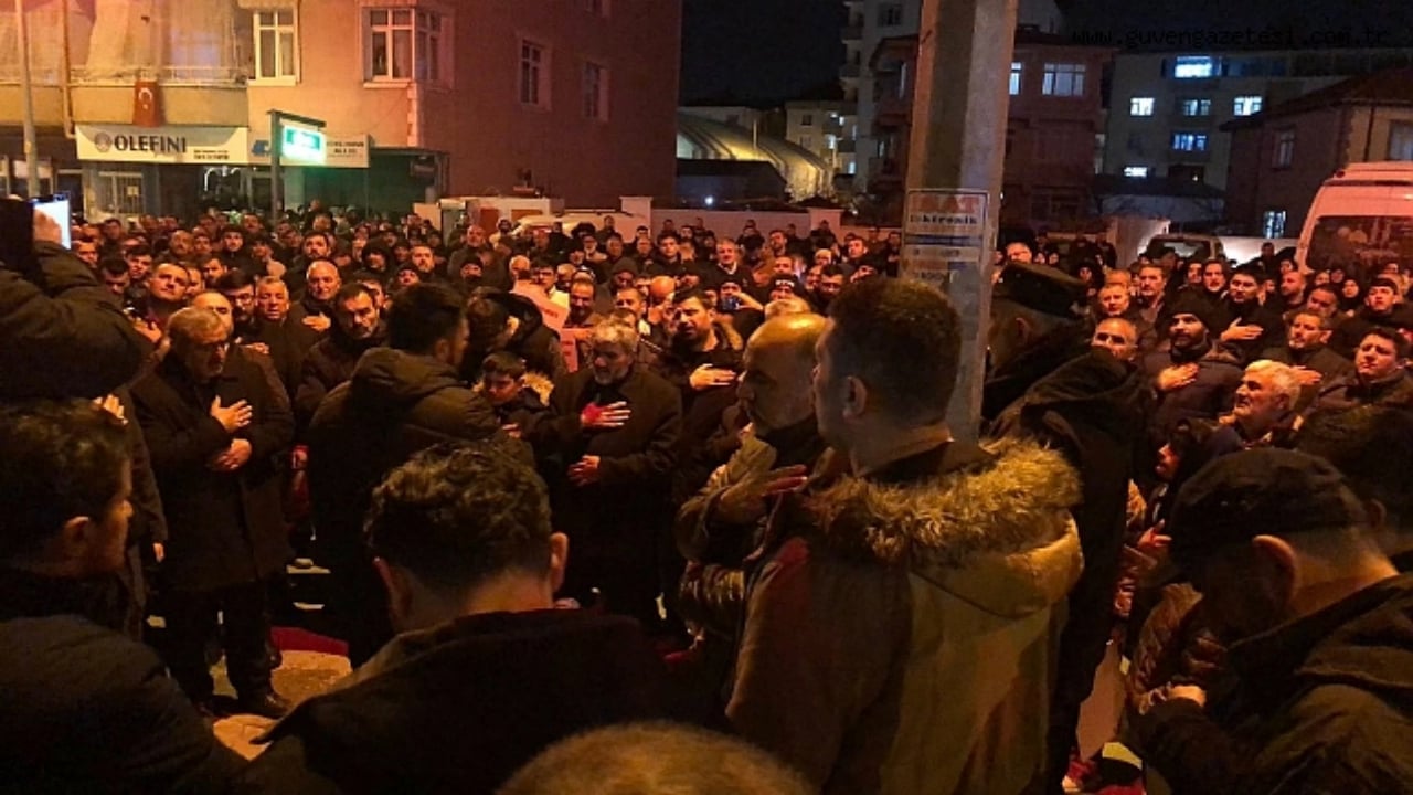 Foto - Hamaney’in hayatını kaybetmesi sonrası Türkiye’nin bir ilinde dikkat çeken karar